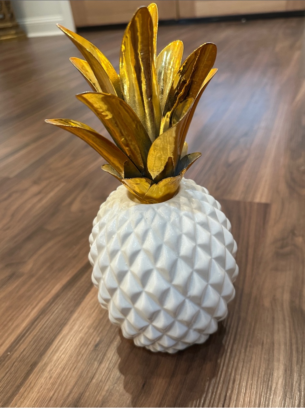 Decorative White and Gold Pineapple Accent - Home Accents Ceramic Pineapple